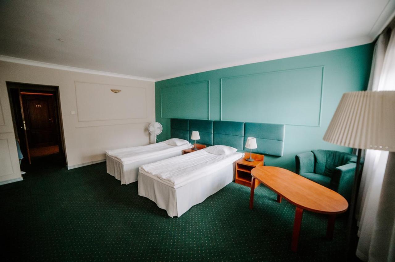 Hotel Senator Замосць Экстерьер фото